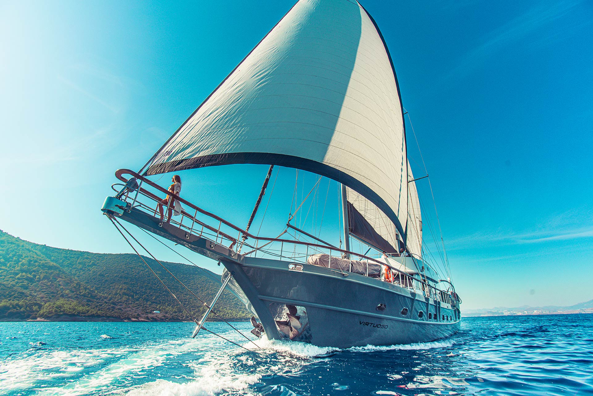 VIRTUOSO Sailing In Clear Waters Luxury Yacht Browser by
